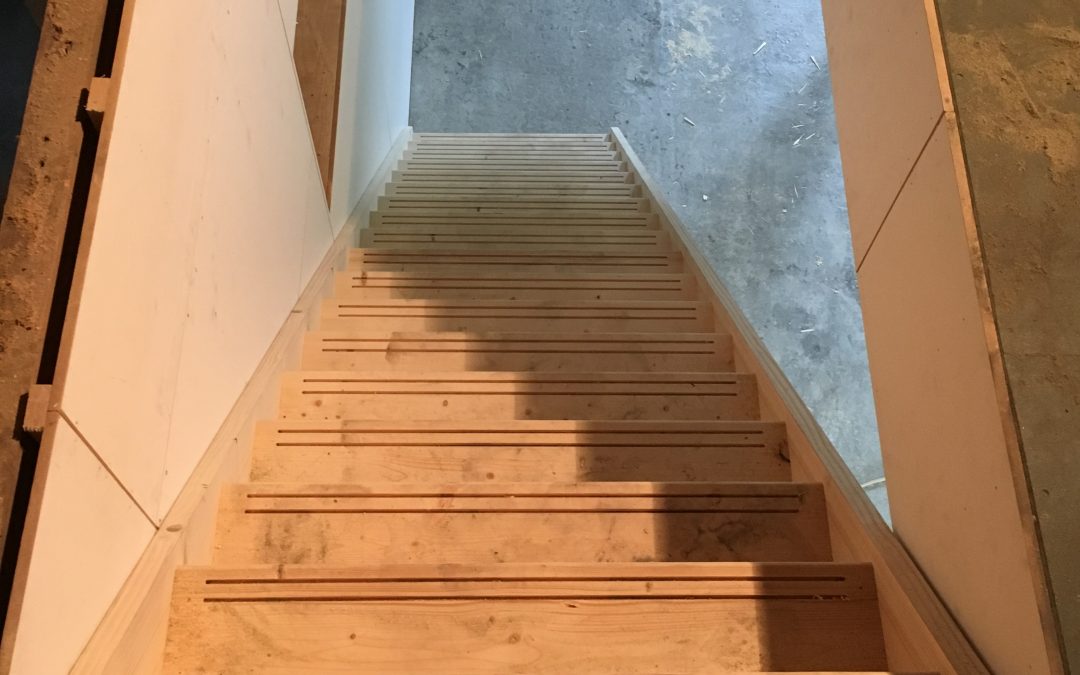 Maken en plaatsen trap